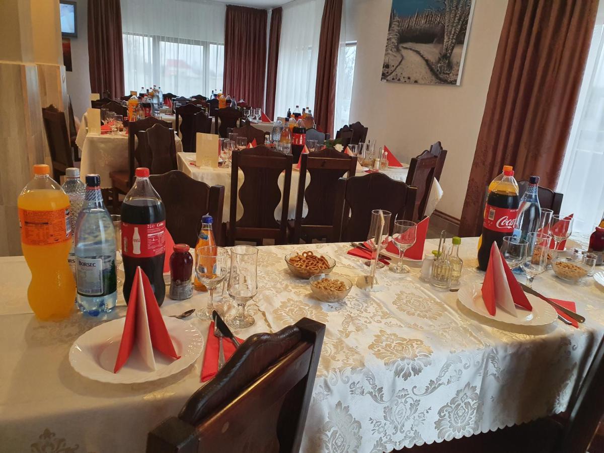 Pensiunea Ronicson Milostea Εξωτερικό φωτογραφία
