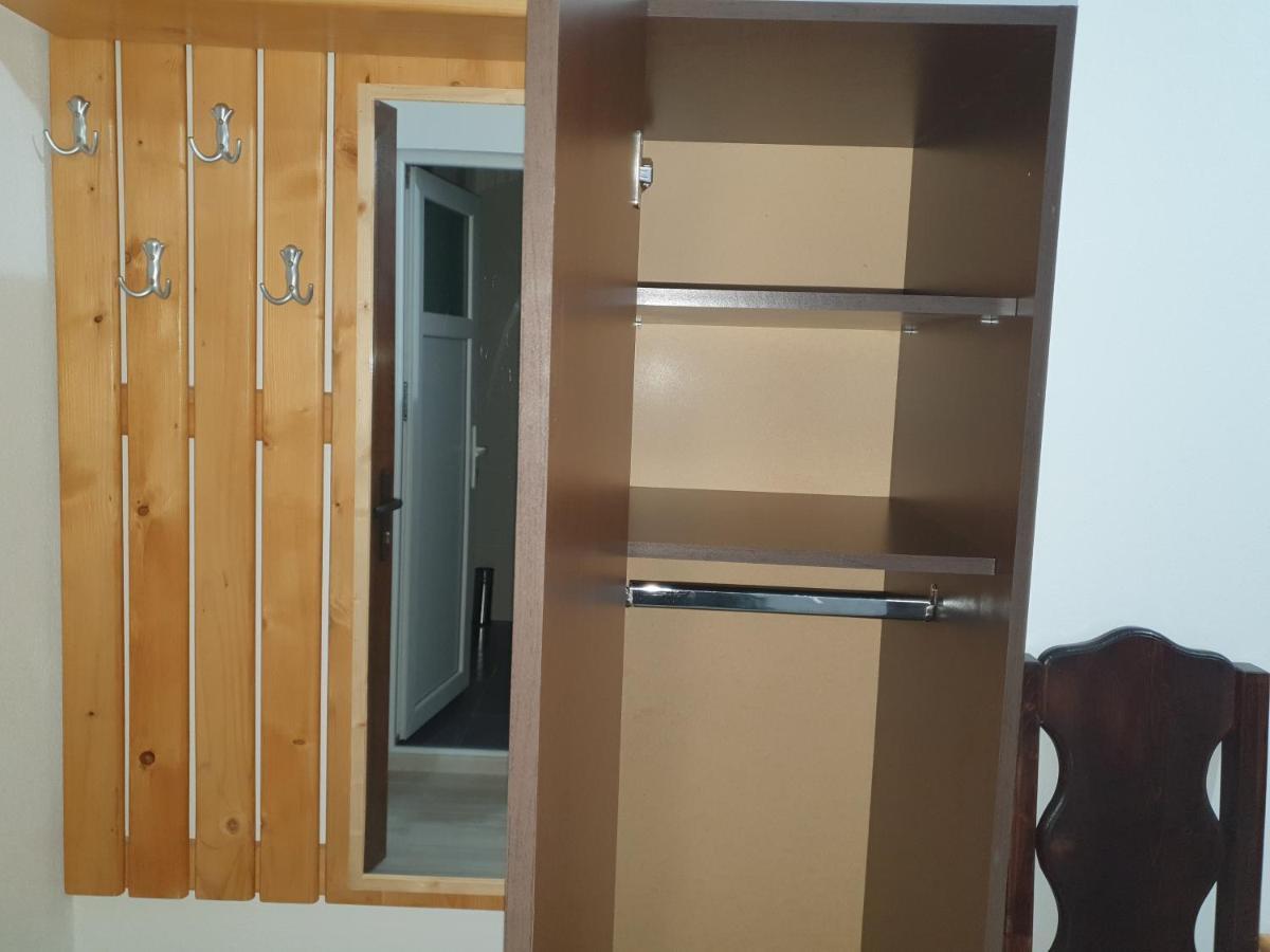 Pensiunea Ronicson Milostea Εξωτερικό φωτογραφία