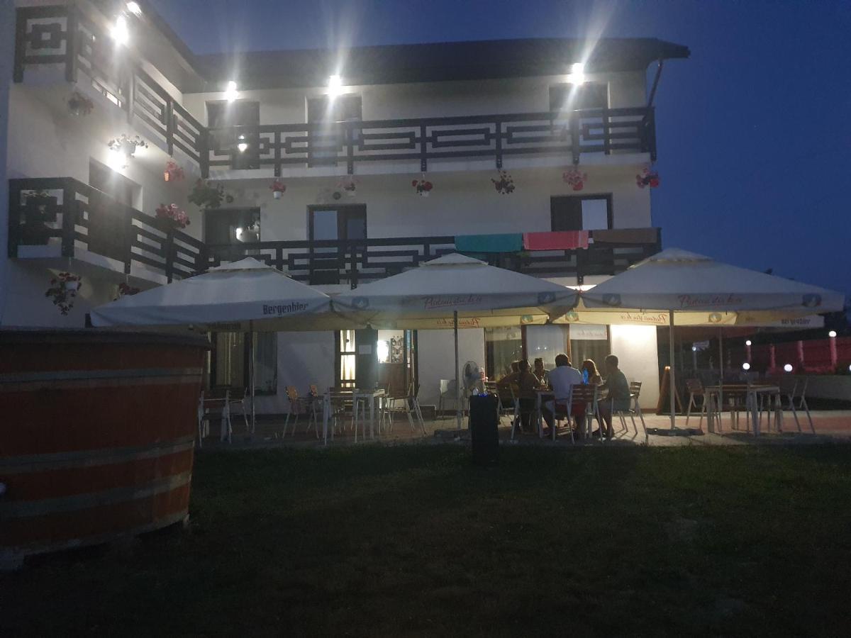 Pensiunea Ronicson Milostea Εξωτερικό φωτογραφία
